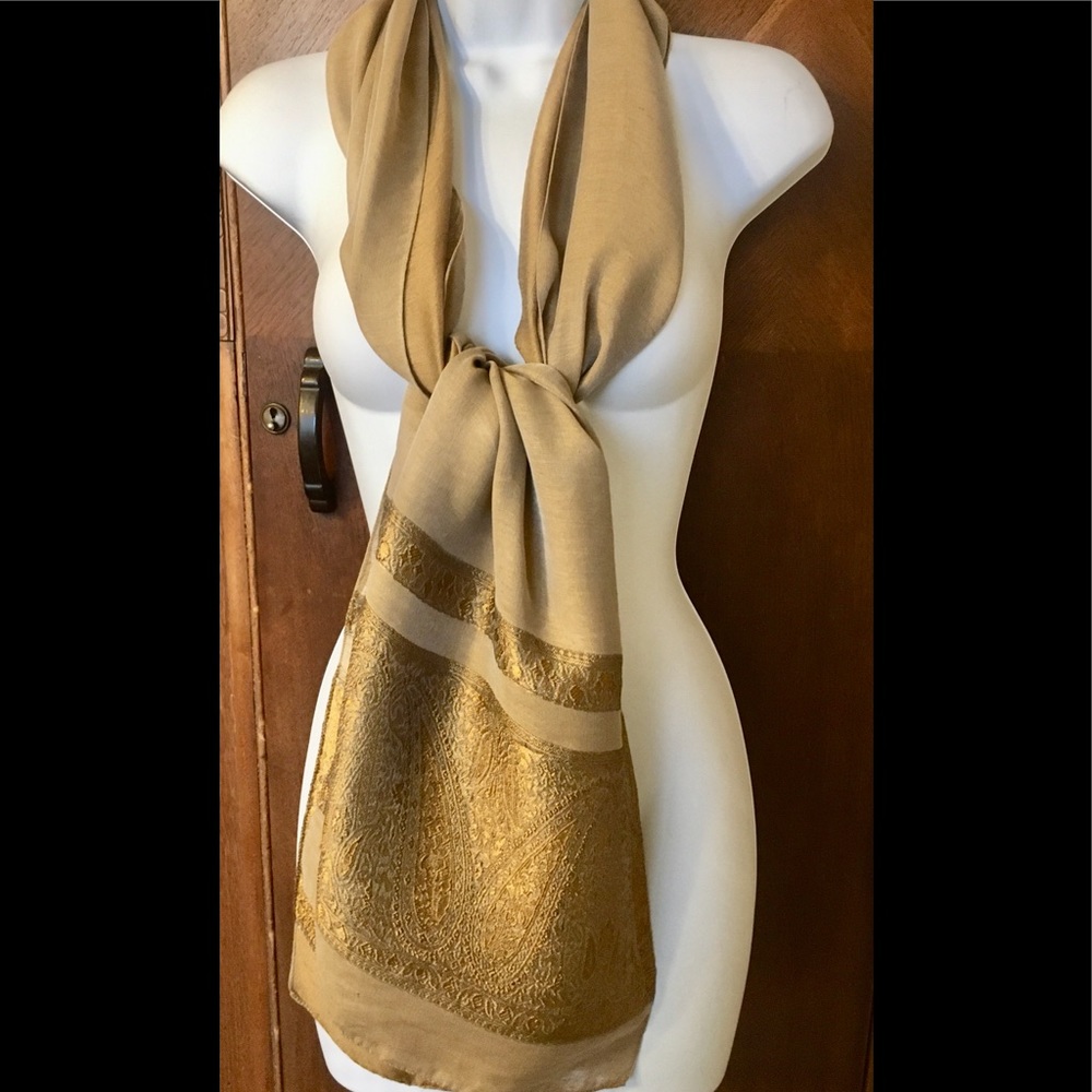 Frangi Scarf - Picture 2 of 6
